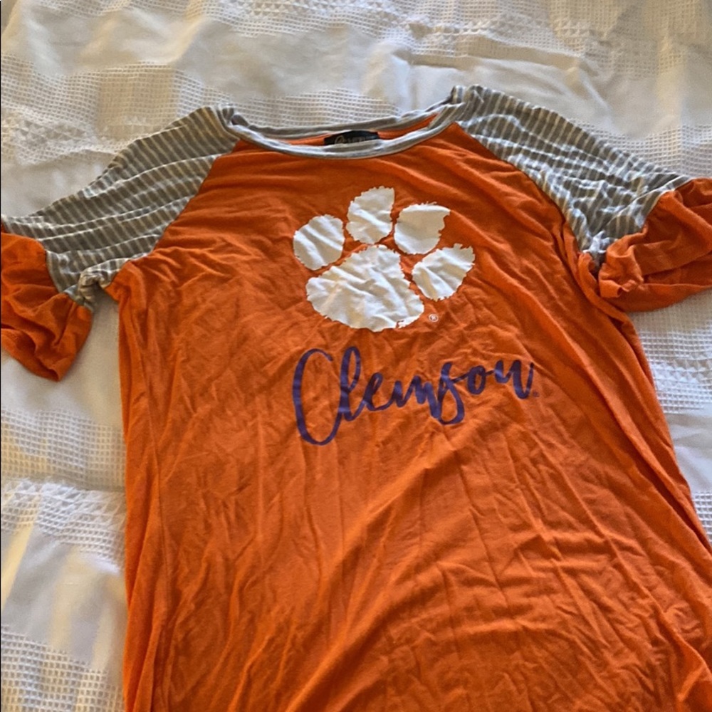 Clemson Tigers top worn twice